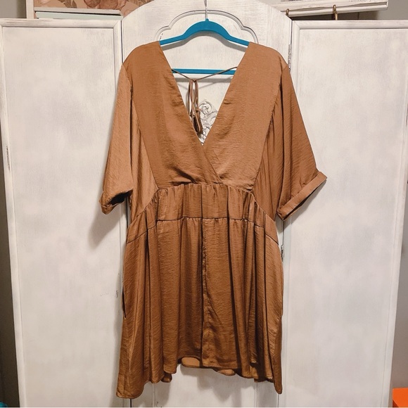 Black Tape Brown Women's Blouse Size 2X. - Picture 6 of 8